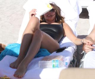 Sofía Vergara feet photo thumbnail