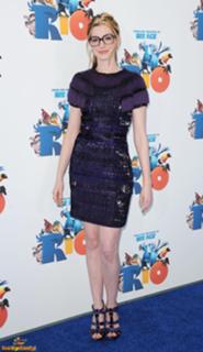Anne Hathaway feet photo thumbnail