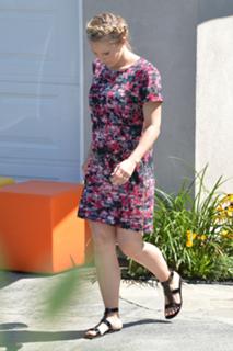 Kristen Bell feet photo thumbnail