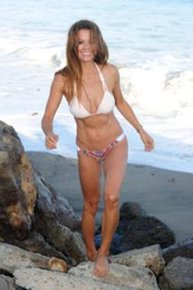 Brooke Burke feet photo thumbnail