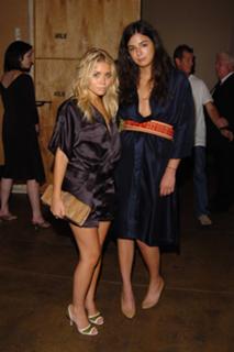 Ashley Olsen feet photo thumbnail