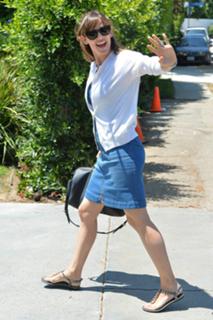 Jennifer Garner feet photo thumbnail