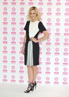 Fearne Cotton feet photo thumbnail