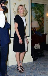 Fearne Cotton feet photo thumbnail