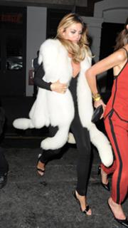 Abbey Clancy feet photo thumbnail