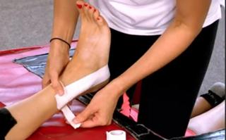 Andrea McLean feet photo thumbnail