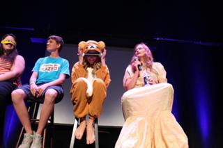 Grace Helbig feet photo thumbnail