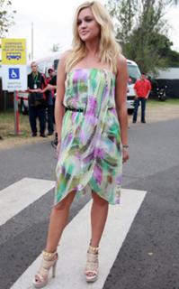Ashley Roberts feet photo thumbnail