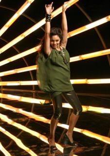 Vanessa Hudgens feet photo thumbnail