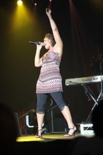 Jordin Sparks feet photo thumbnail