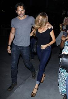Sofía Vergara feet photo thumbnail