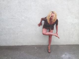 Virginia Madsen feet photo thumbnail