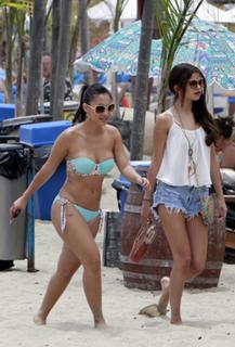 Francia Raisa feet photo thumbnail