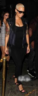 Amber Rose feet photo thumbnail