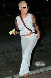 Amber Rose feet photo thumbnail