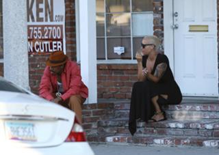 Amber Rose feet photo thumbnail