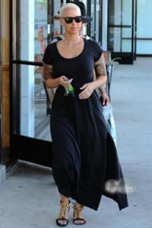 Amber Rose feet photo thumbnail