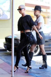 Amber Rose feet photo thumbnail