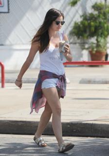 Lucy Hale feet photo thumbnail