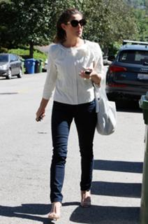 Ashley Greene feet photo thumbnail