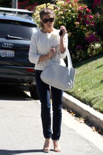 Ashley Greene feet photo thumbnail