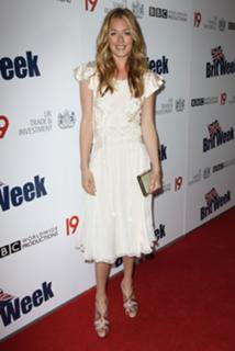 Cat Deeley feet photo thumbnail