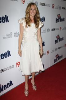 Cat Deeley feet photo thumbnail