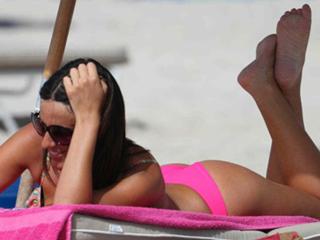 Claudia Romani feet photo thumbnail