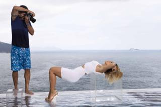 Sabrina Sato feet photo thumbnail