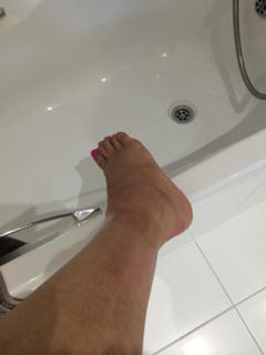 Andrea McLean feet photo thumbnail