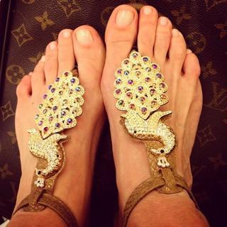 Adriane Galisteu feet photo thumbnail