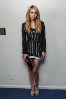 Emma Roberts feet photo thumbnail