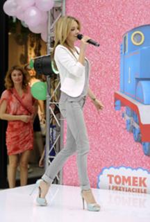 Malgorzata Rozenek feet photo thumbnail