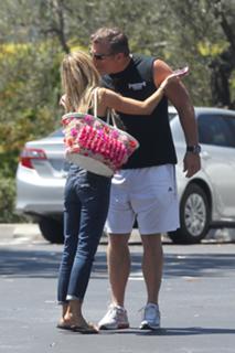 Denise Richards feet photo thumbnail