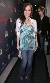 Julie Benz feet photo thumbnail