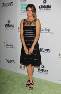Nikki Reed feet photo thumbnail