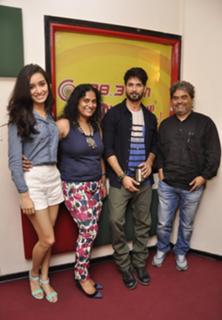 Shraddha Kapoor feet photo thumbnail