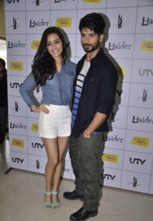 Shraddha Kapoor feet photo thumbnail