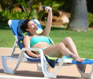 Kym Marsh feet photo thumbnail