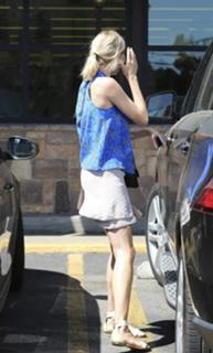 Diane Kruger feet photo thumbnail
