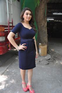 Hansika Motwani feet photo thumbnail