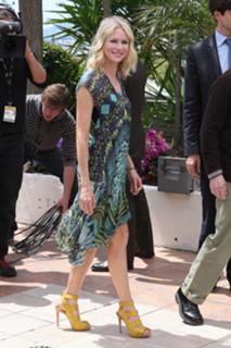 Naomi Watts feet photo thumbnail