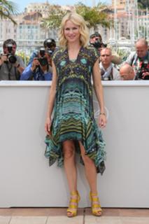 Naomi Watts feet photo thumbnail