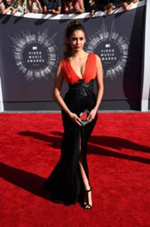 Nina Dobrev feet photo thumbnail