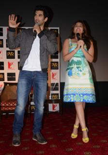 Parineeti Chopra feet photo thumbnail