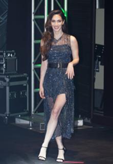 Megan Fox feet photo thumbnail