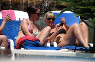 Andrea McLean feet photo thumbnail