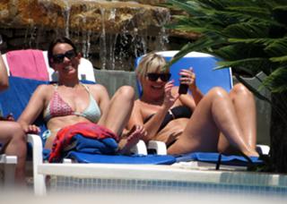 Andrea McLean feet photo thumbnail