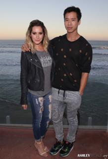 Ashley Tisdale feet photo thumbnail