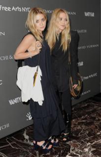 Ashley Olsen feet photo thumbnail